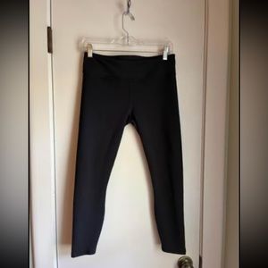 Fabletics Salar Solid Power Leggings 7/8. New with tags!